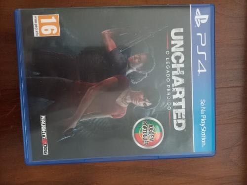 PlayStation 4 com jogos