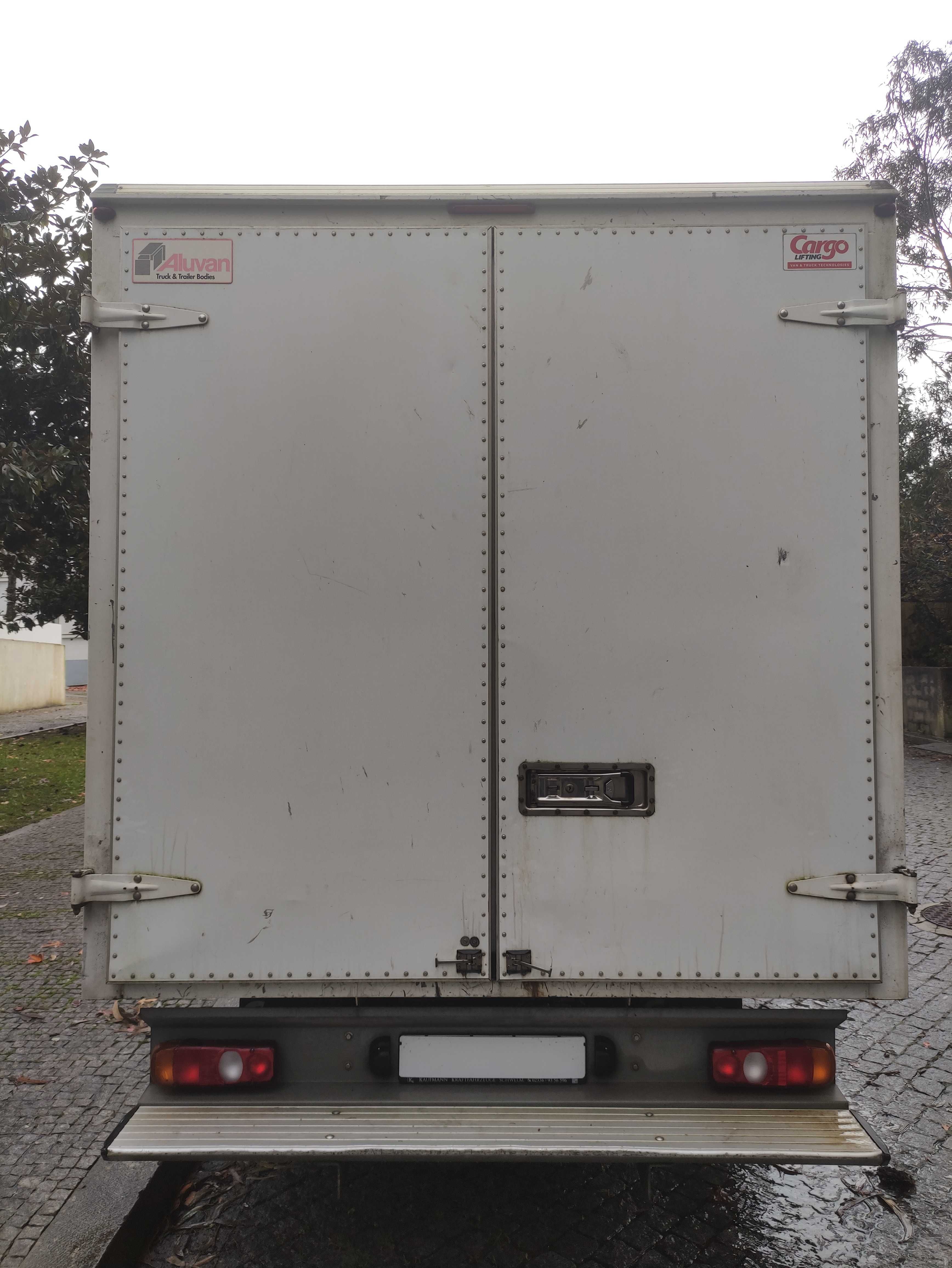 Mitsubishi Fuso Canter Ligeira só 72.000km Semi-Nova