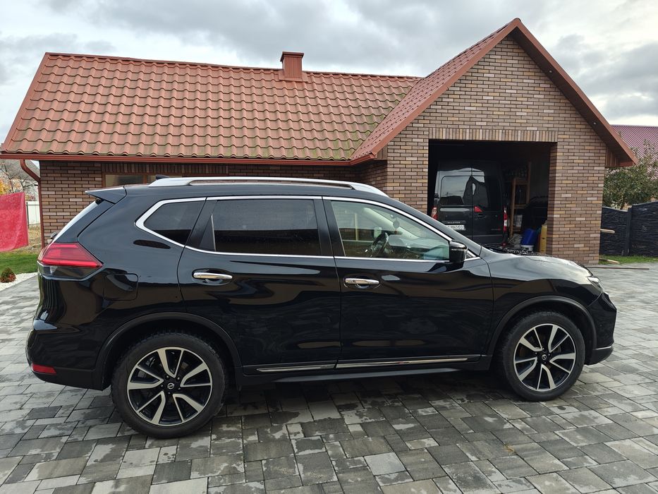 Продам машину nisan x-trail