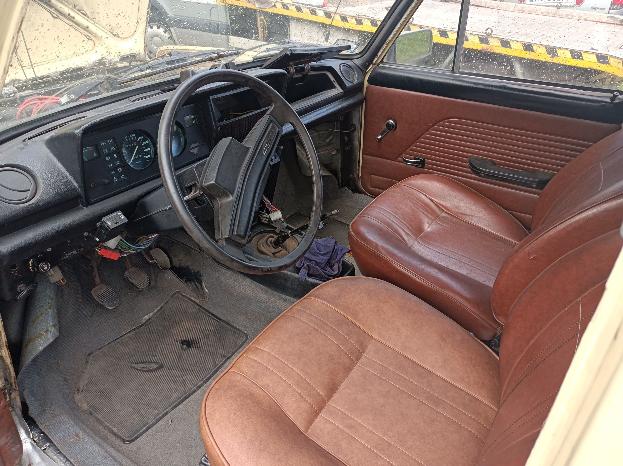 Fiat 125p kombi karetka