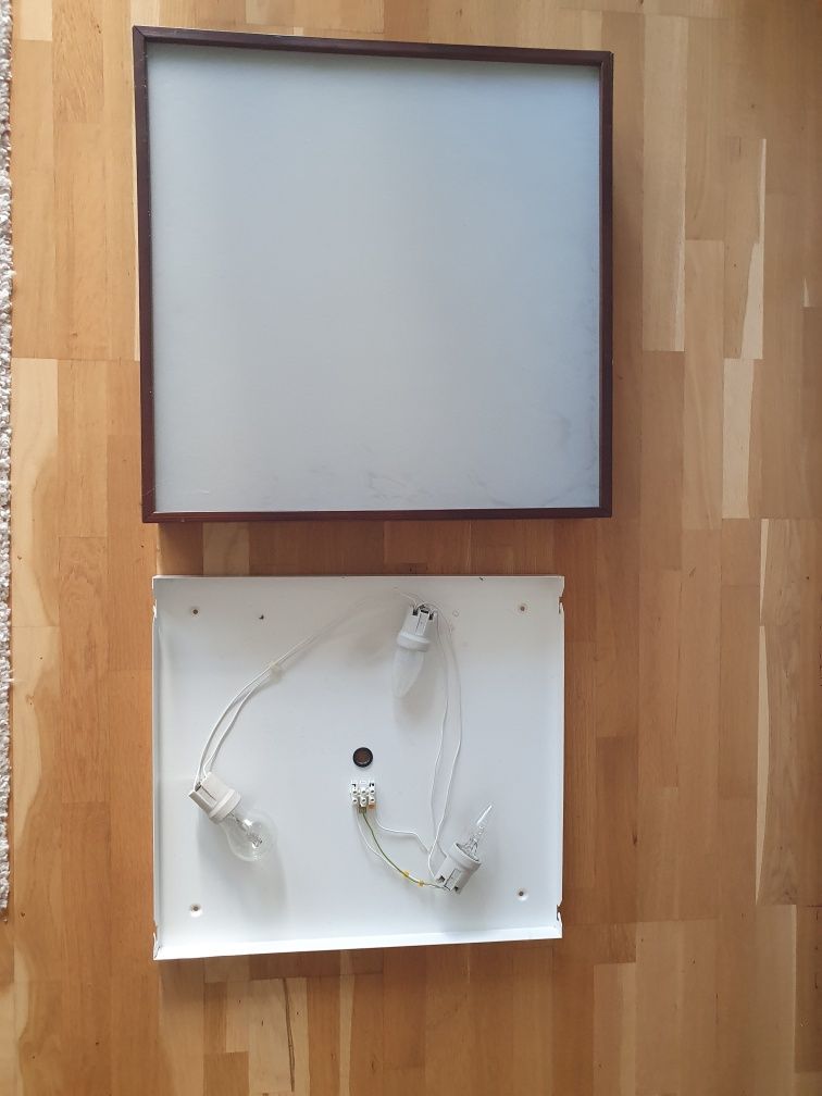Drewniany plafon sufitowy 50x50 szkło mleczne