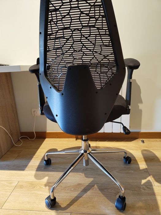 Cadeira Staples Ergonómica