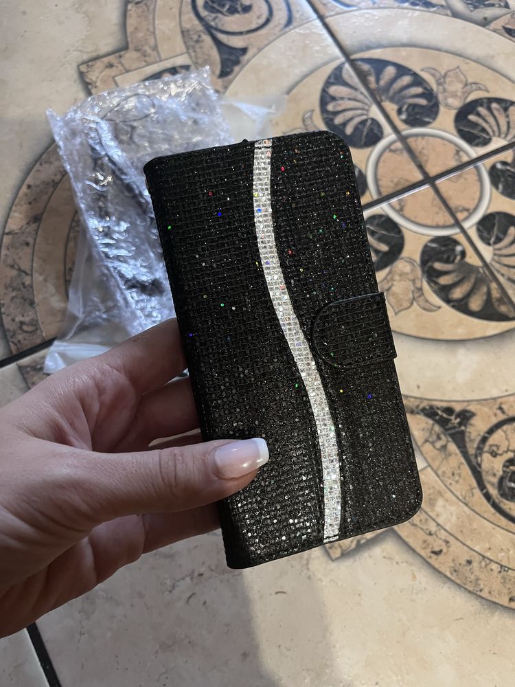 Продам чохол на iPhone 12 (новий )
