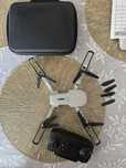 Mini dron z kamerą