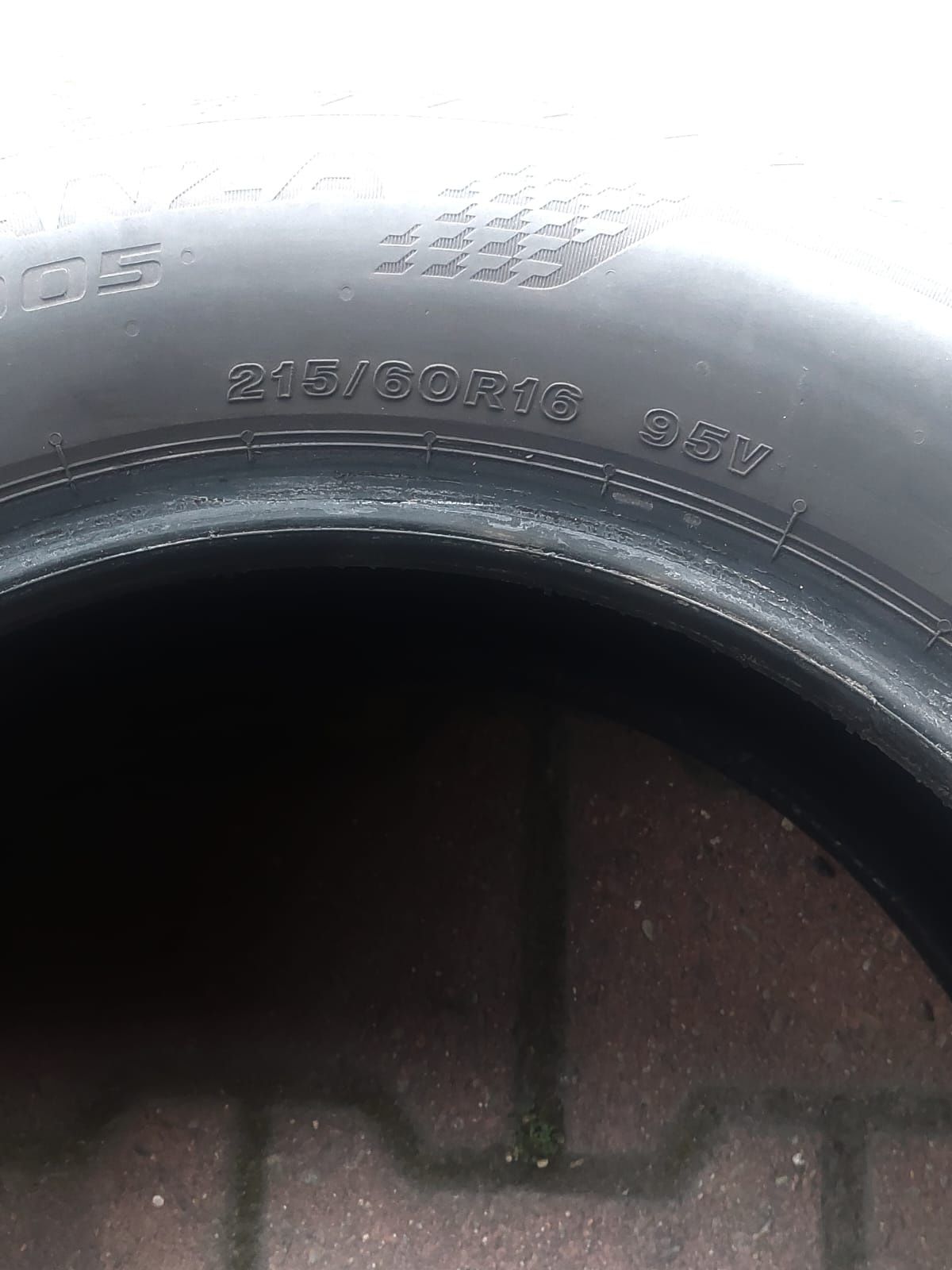 Opony letnie  215/60R16