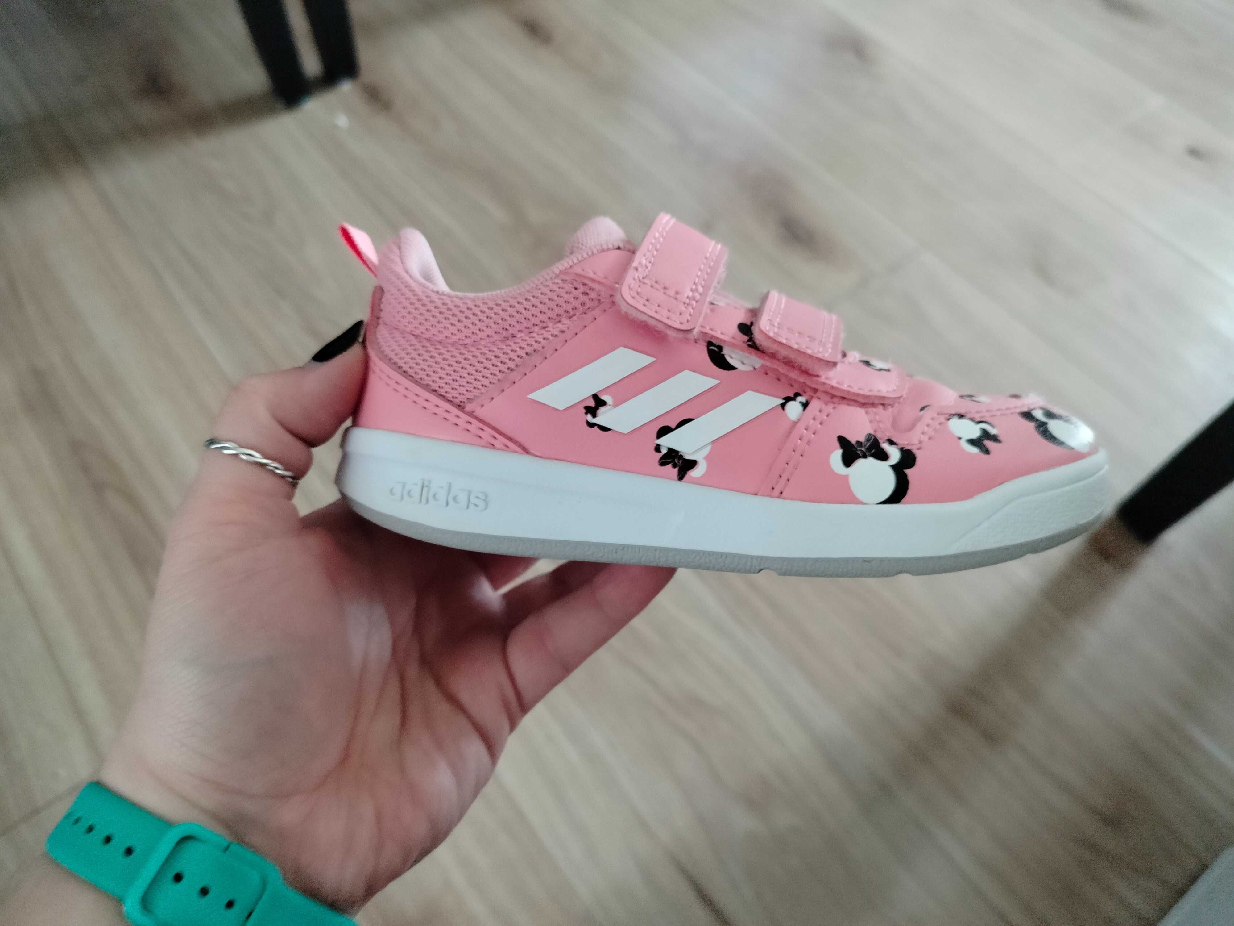 Buty adidas 26 z myszką minnie, Nike