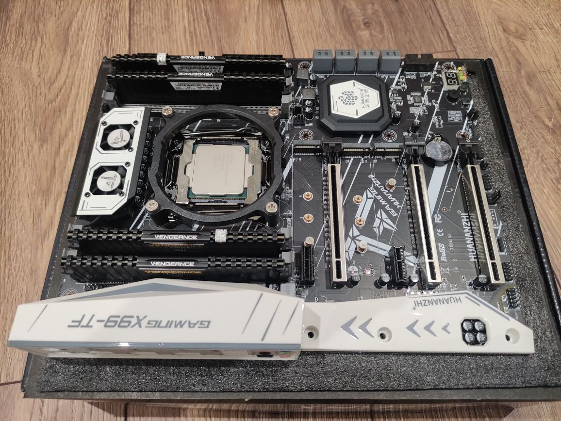 Материнська плата X99-TF, Xeon E5 1660 v3, Corsair Vengeance