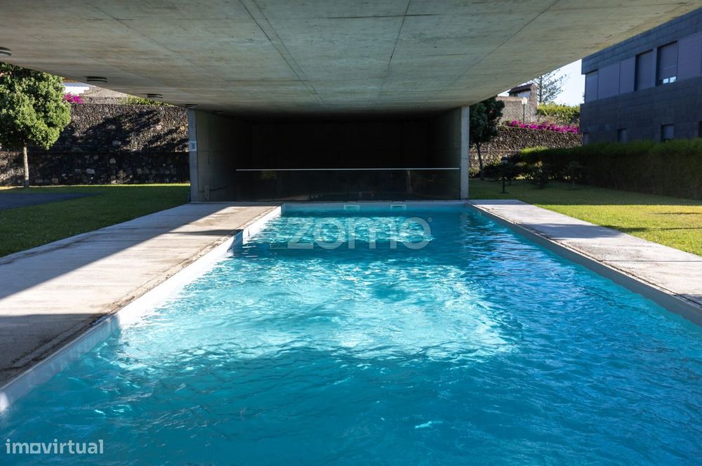 Apartamento T3 de luxo no Garden Residences, Ponta Delgada.