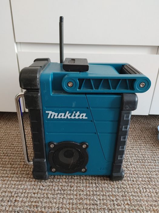 MAKITA dmr102 Radio Budowlane z akumulatorem 18V 3.0Ah SPRAWDŹ