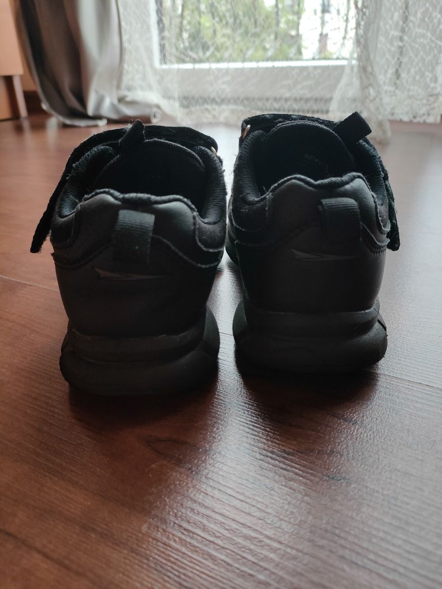 Czarne adidasy 31 Sprandi na rzepy