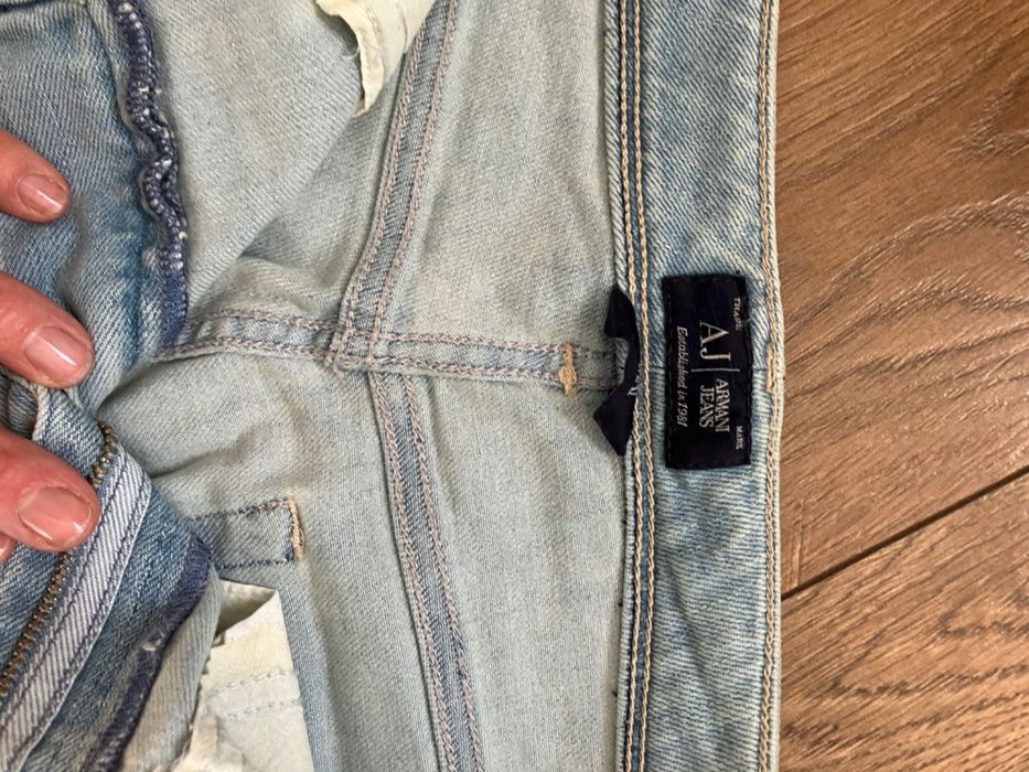 Jeansy Armani niebieskie