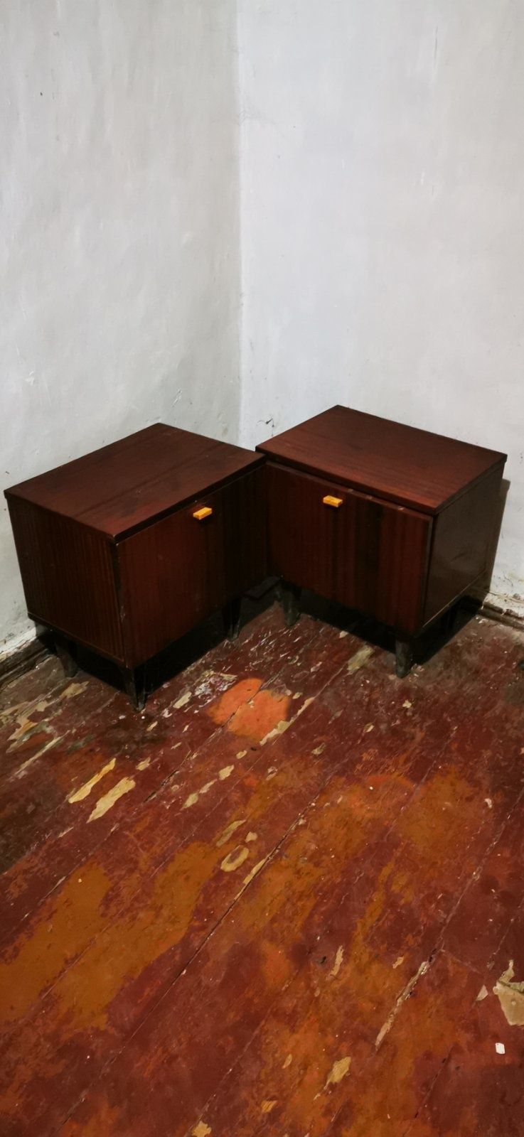 Мебель советская (СССР) - шкаф, сервант, кресла, тумбы,5 стулья