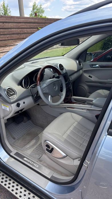 Mercedes-Benz ML-500
