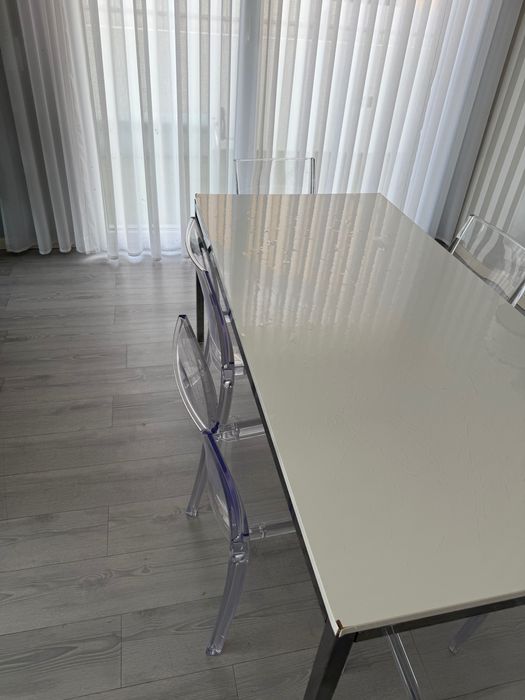Mesa de jantar para 6 a 8 pessoas | 180cm x 85cm