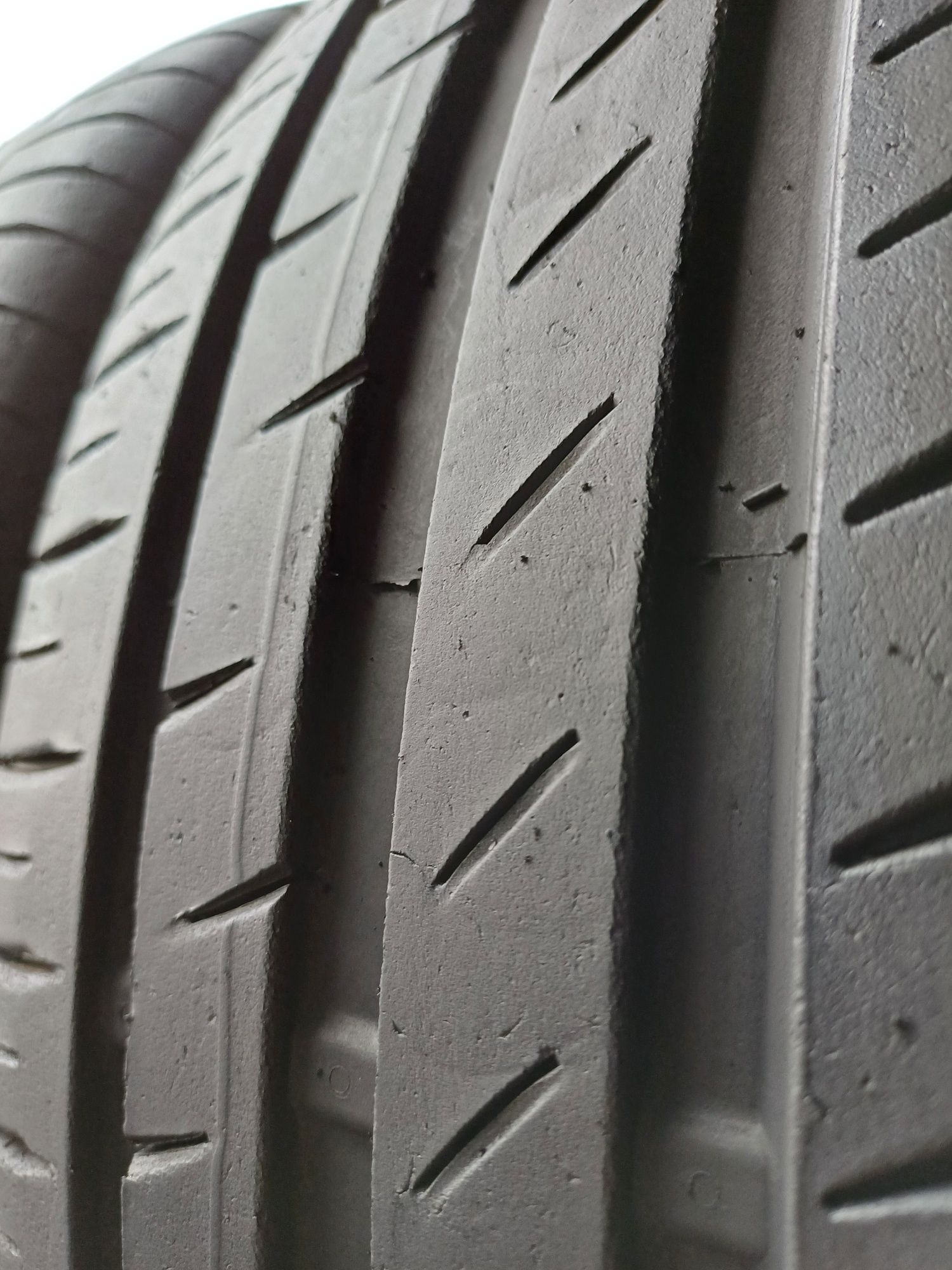225/55/17 Sprzedam parę opon letnich Continental premiumcontact 6