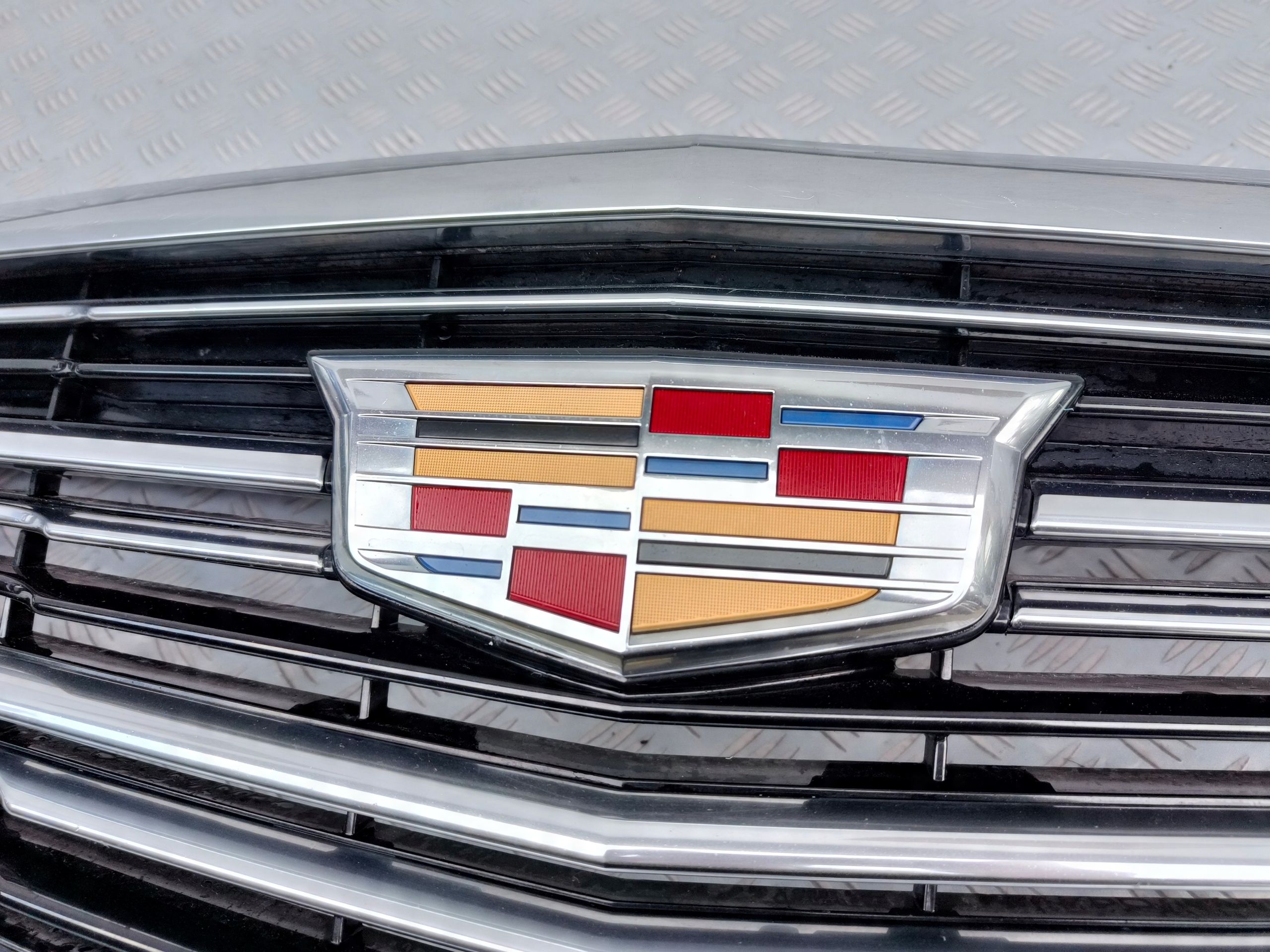 Cadillac Grill Atrapa przód Znaczek Usa