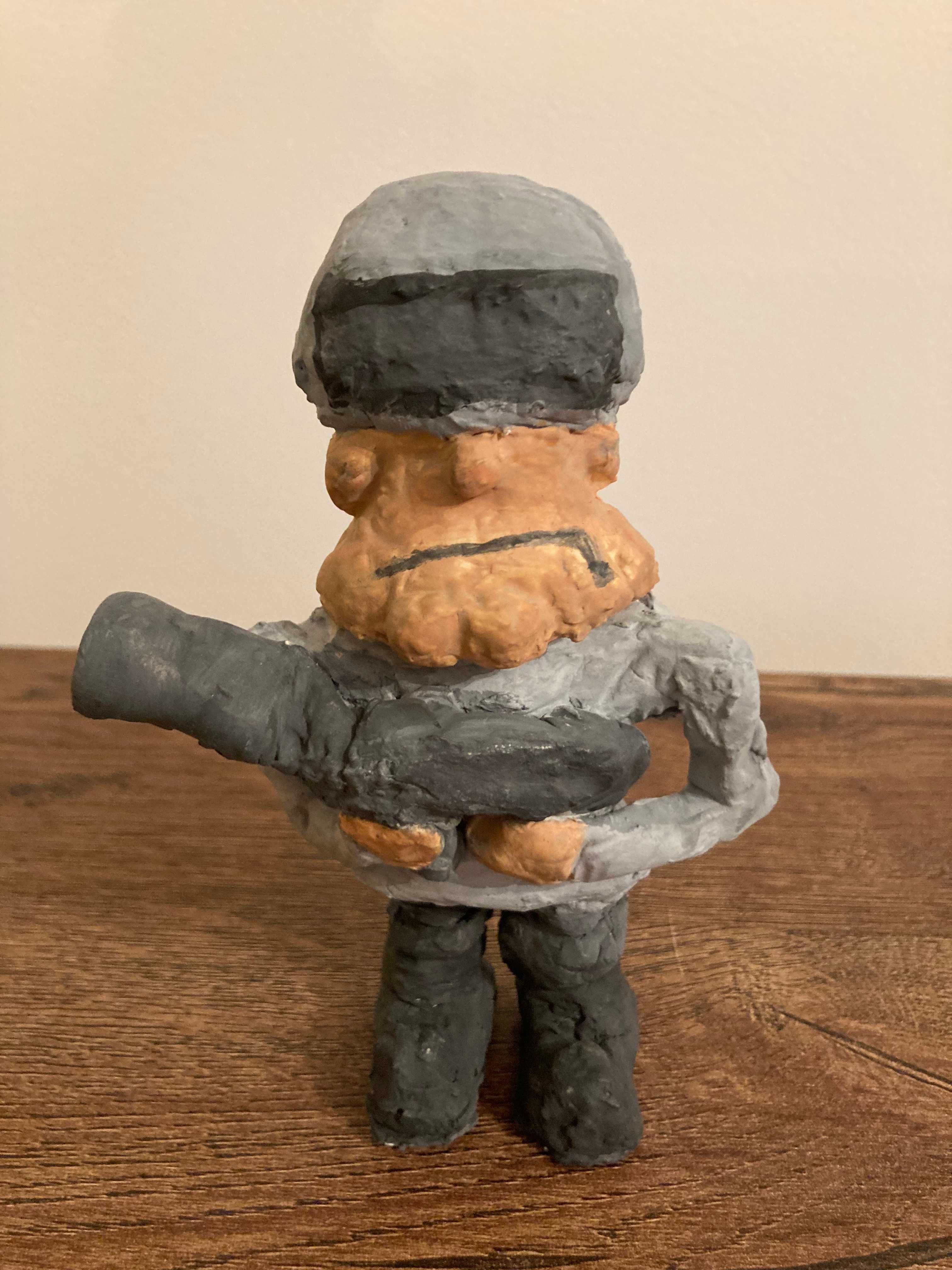 Figurka "Kapitan Bomba" rękodzieło