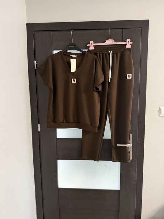 Dres damski brązowy nowy rozmiar XL Marka 21 Studio