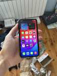 Telefon Apple iPhone 11 64 GB czarny bardzo dobry stan