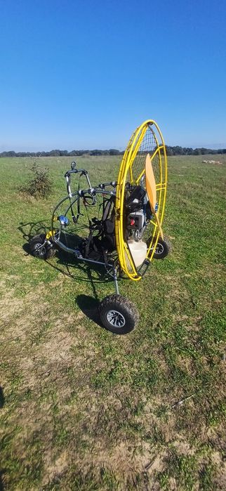 Paramotor/Paratrike: Motor Minari como novo + trike + reboque