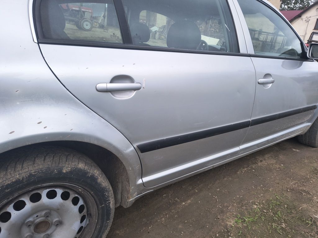 Skoda Superb 1 części