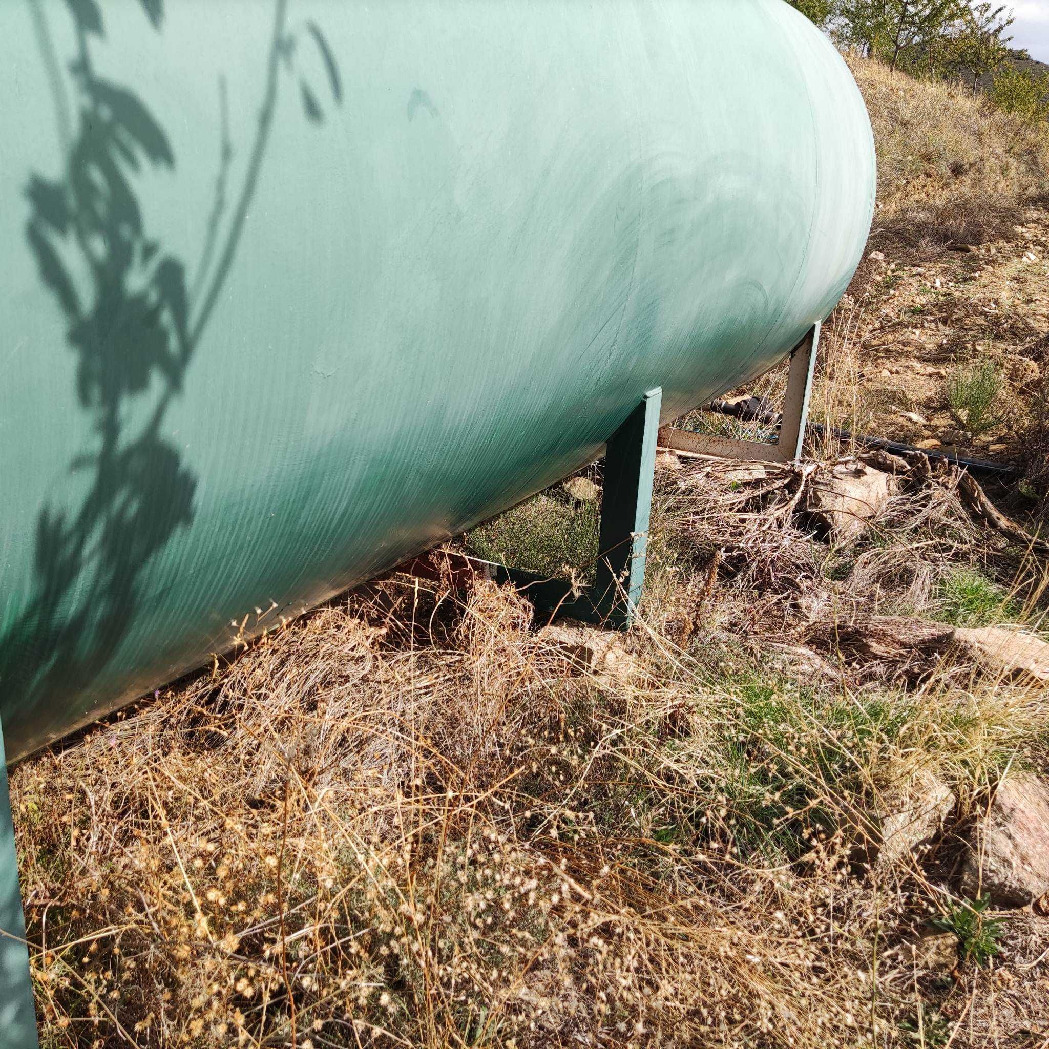 Cisternas / Reservatórios de 10.000 L - Pintados com Tinta Marítima