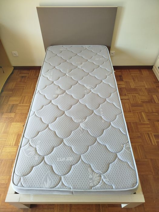 Cama de solteiro