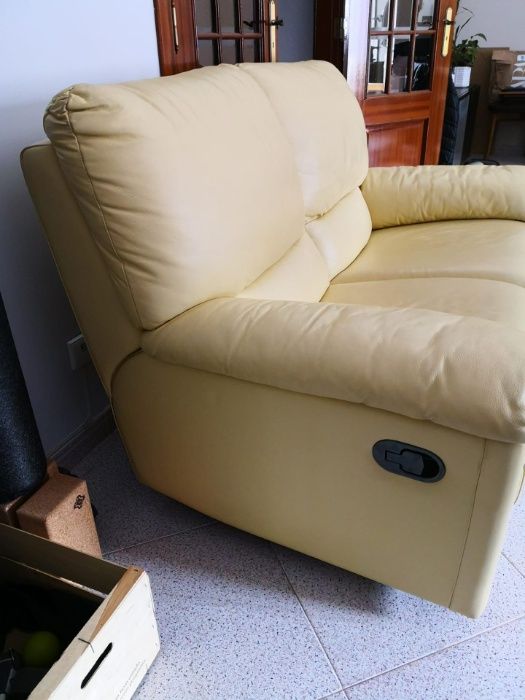 Impecável! Sofá reclinável de 2 lugares Divani & Divani