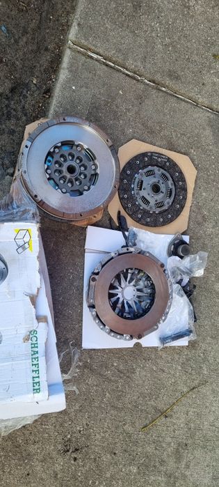 A4 b8 2.7 tdi inne sprzęgło kompletne z kołem dwumasowym  LuK nowe