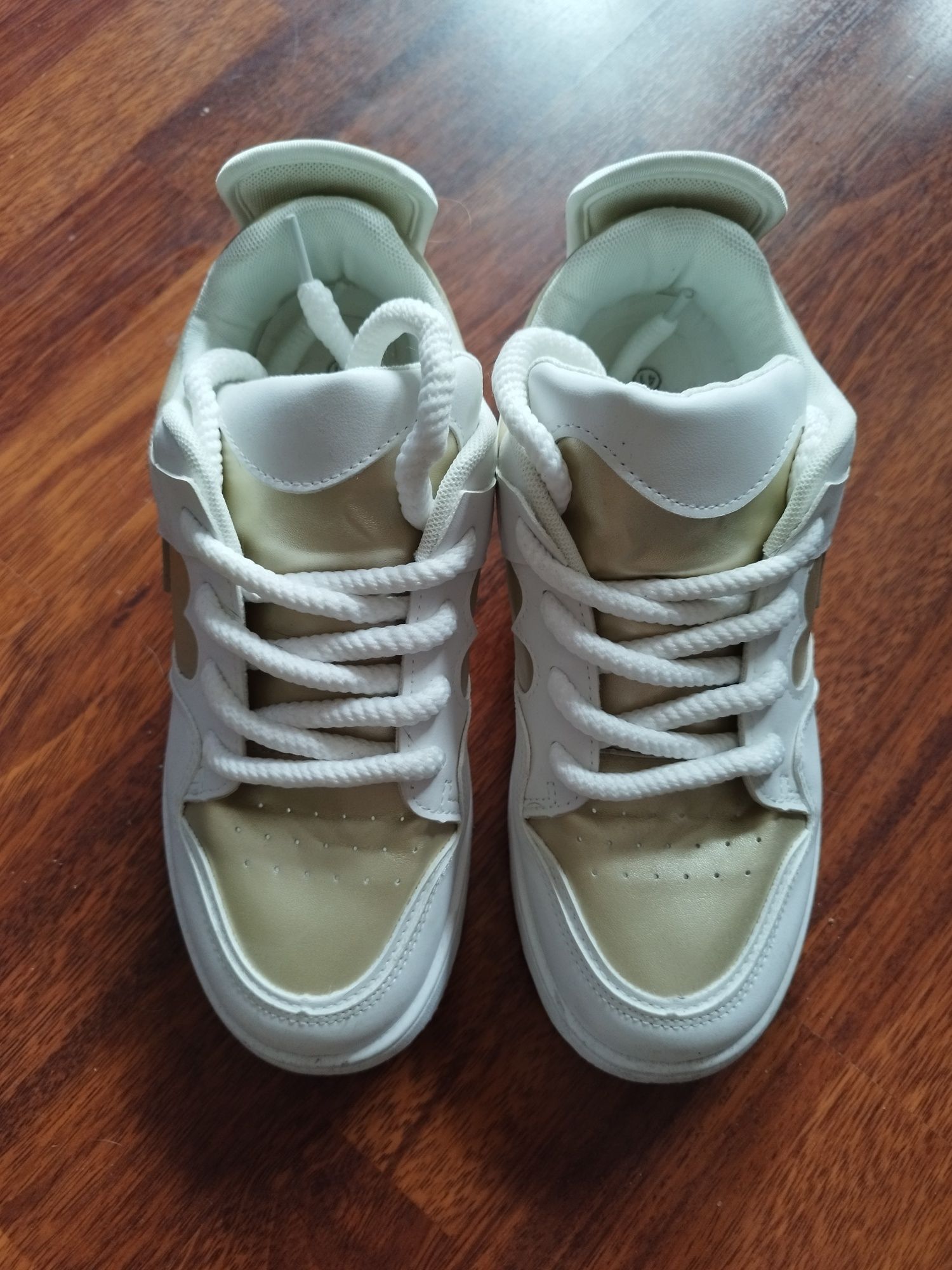 Adidasy biało złote