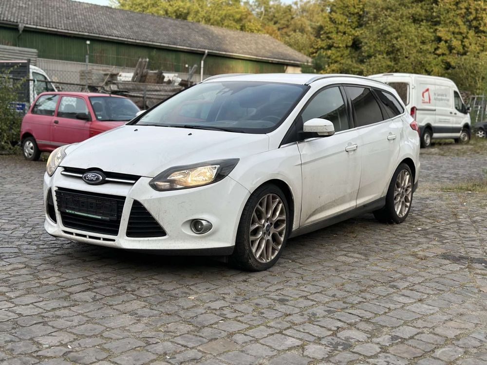 Авторозборка Форд Фокус 3 Шрот Ford Focus 3 Запчасти Мотор Mk3 Двери