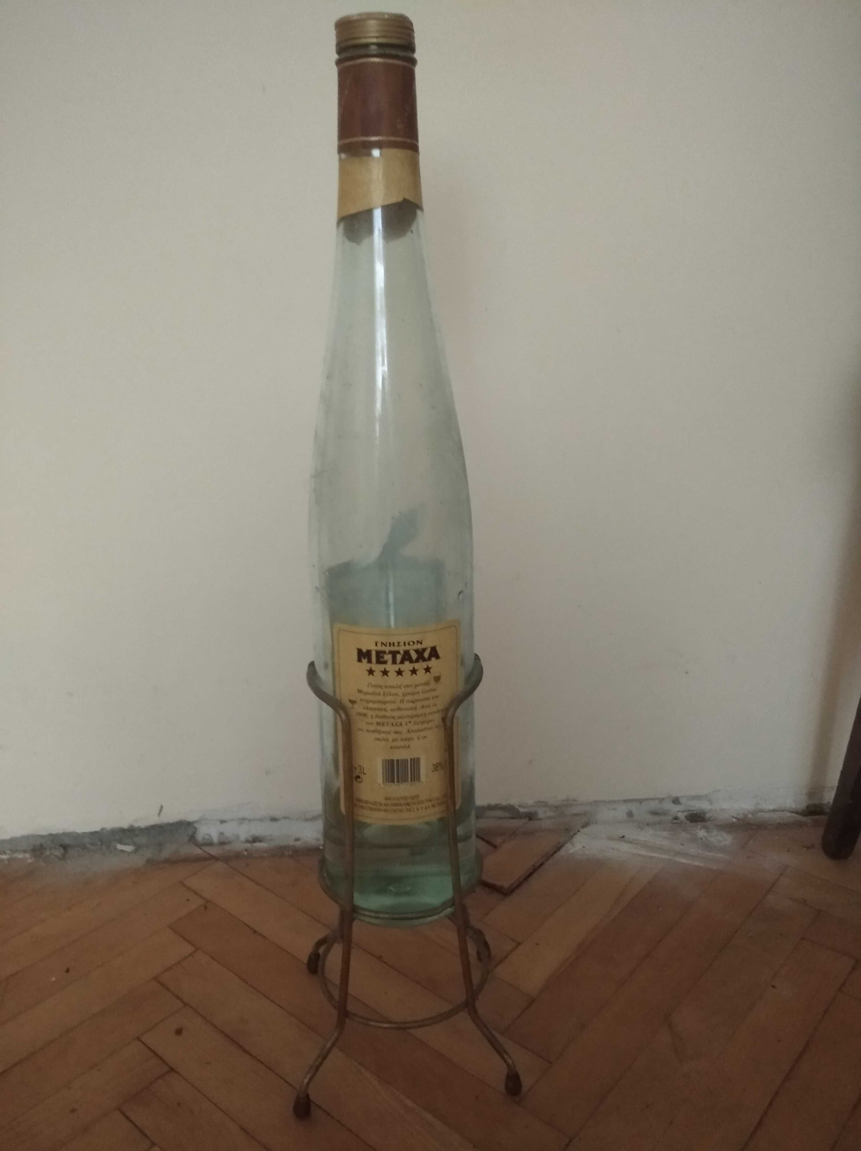 Пуста бутилка з під коньяку "METAXA"