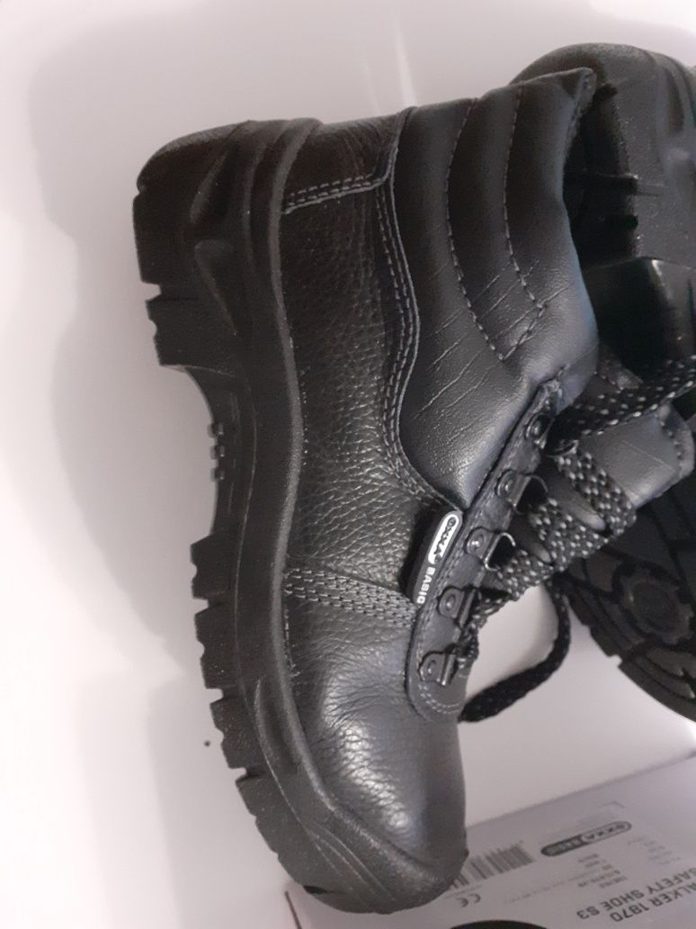 Nowe buty robocze ochronne rozmiar 39 czarne OXXA BASIC