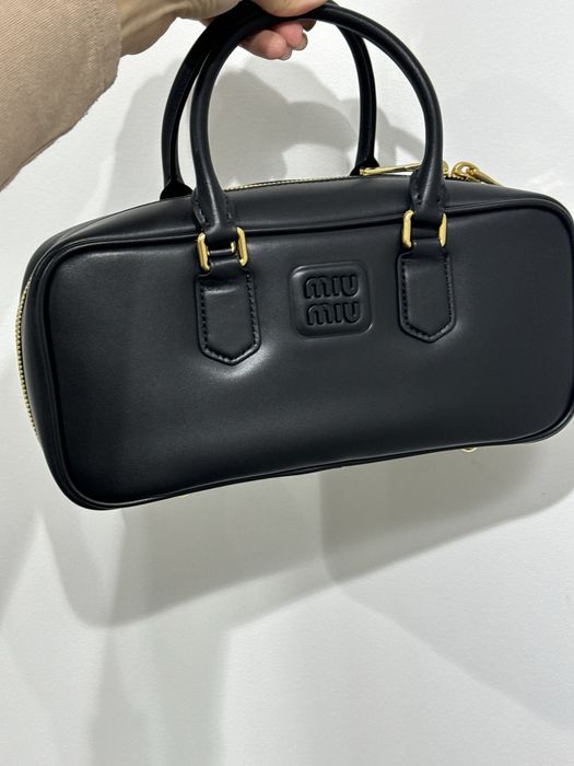 Сумка чорна miu miu шкіра топ