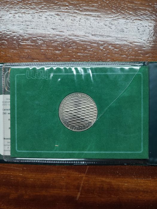 Moeda de 250$00 escudos 1984