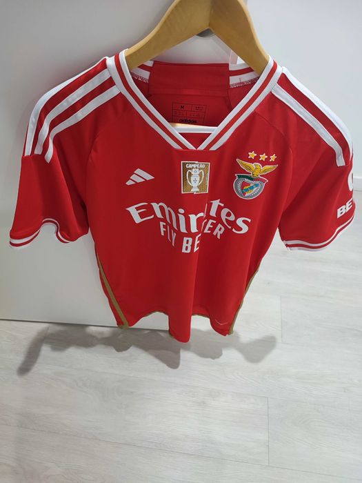 camisola SLbenfica campeões nacionais - tamanho M