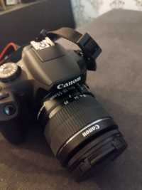 Máquina fotográfica Canon EOS2000D