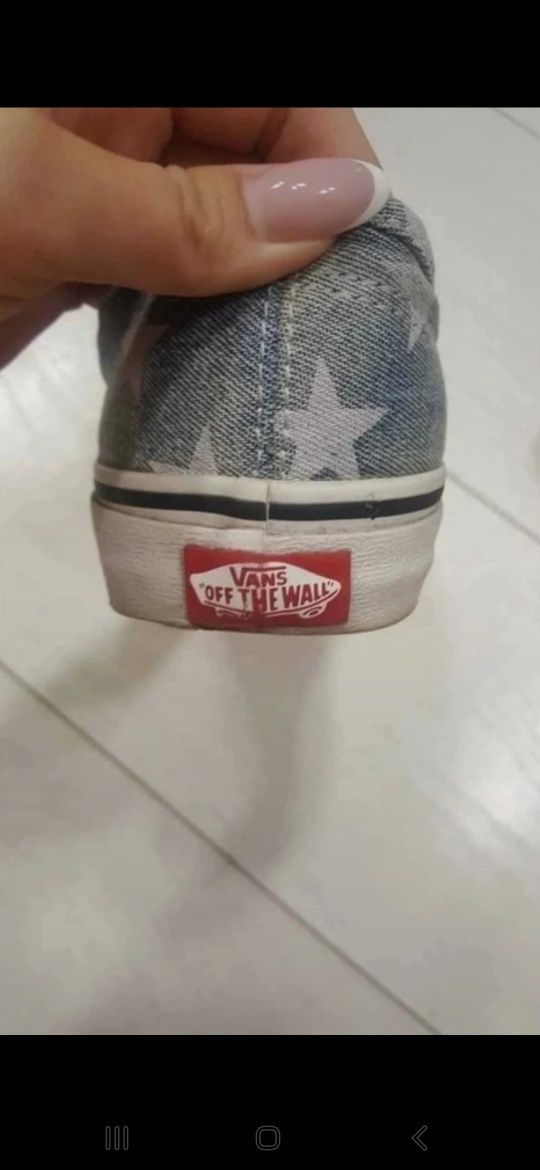 Trampki jeansowe Vans w białe gwiazdki