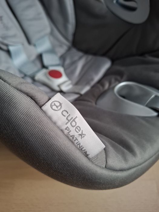 Cybex Aton Q, łupina, seria Platinum