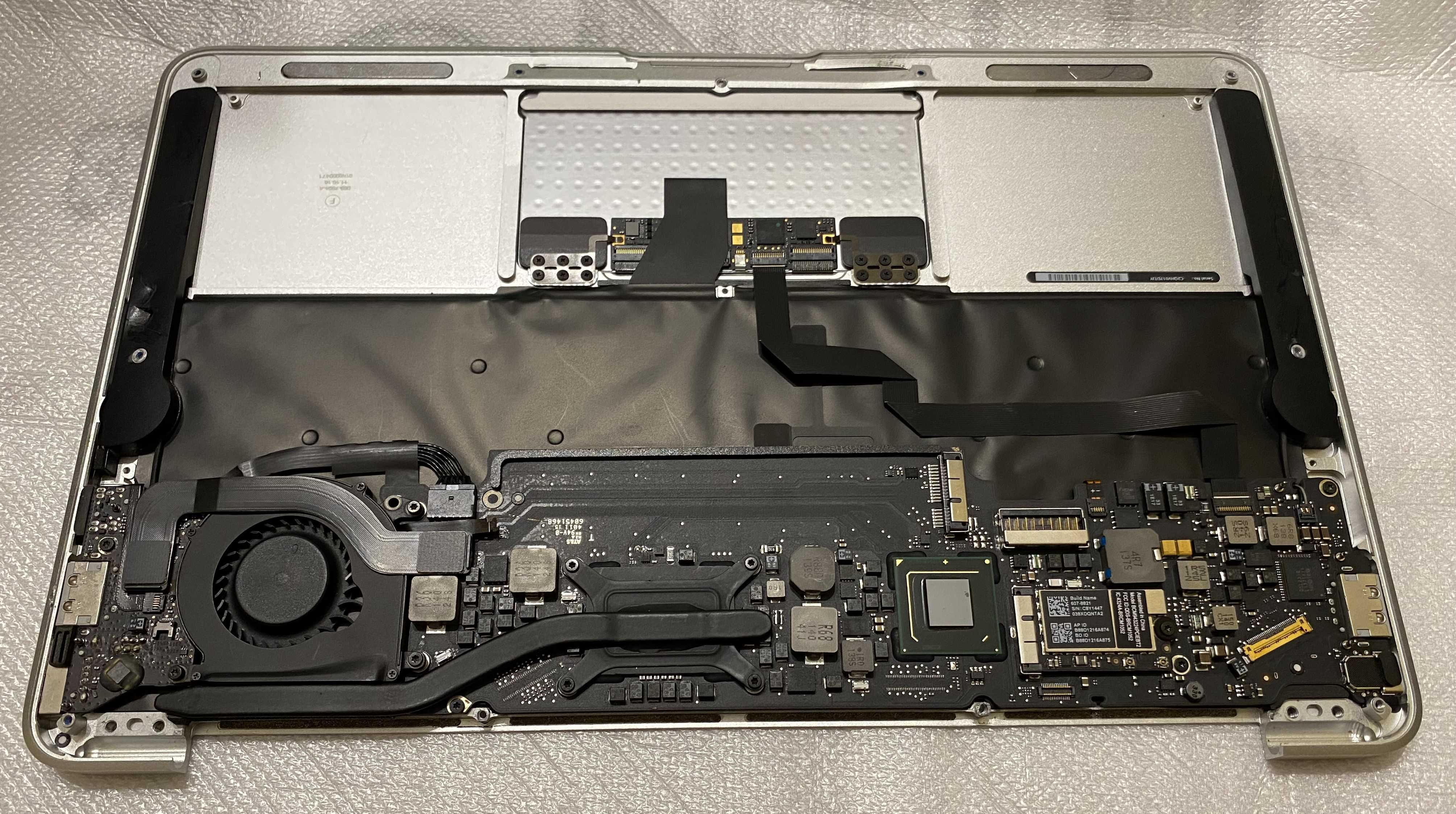 Apple MacBook Air 11'' (Mid 2011) A1370 - Intel Core i5 4GB