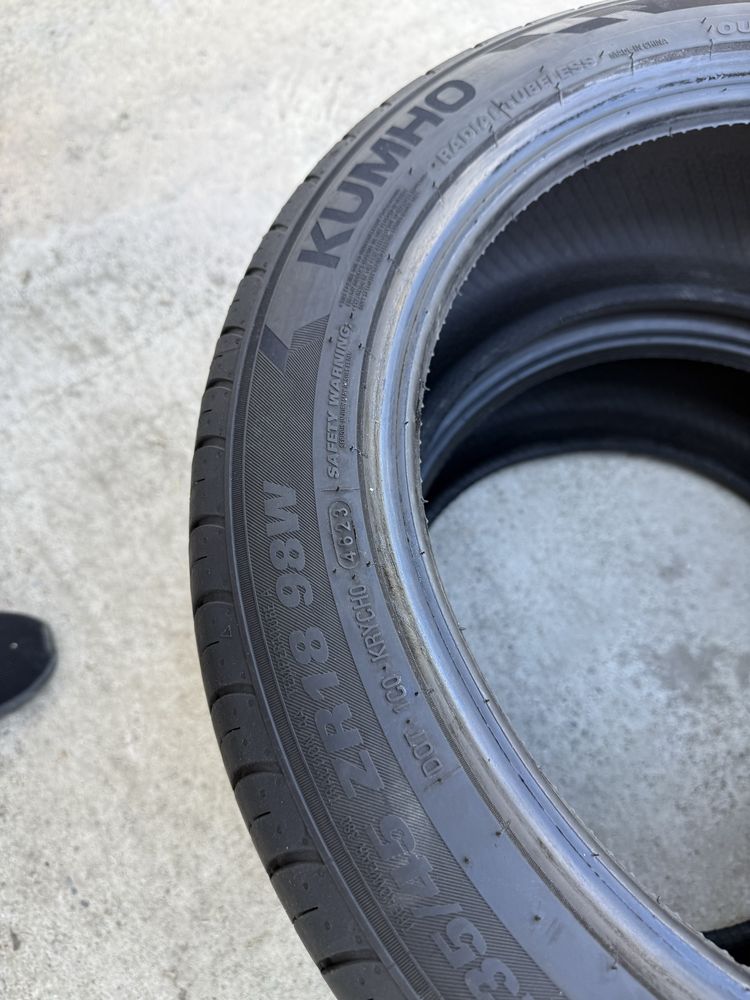 235/45/18 Kumho Ecsta HS52