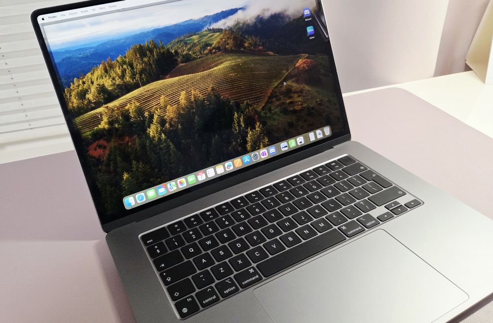 MacBook Air 15” M2 – Stan IDEALNY, jak nowy!


---

MacBook