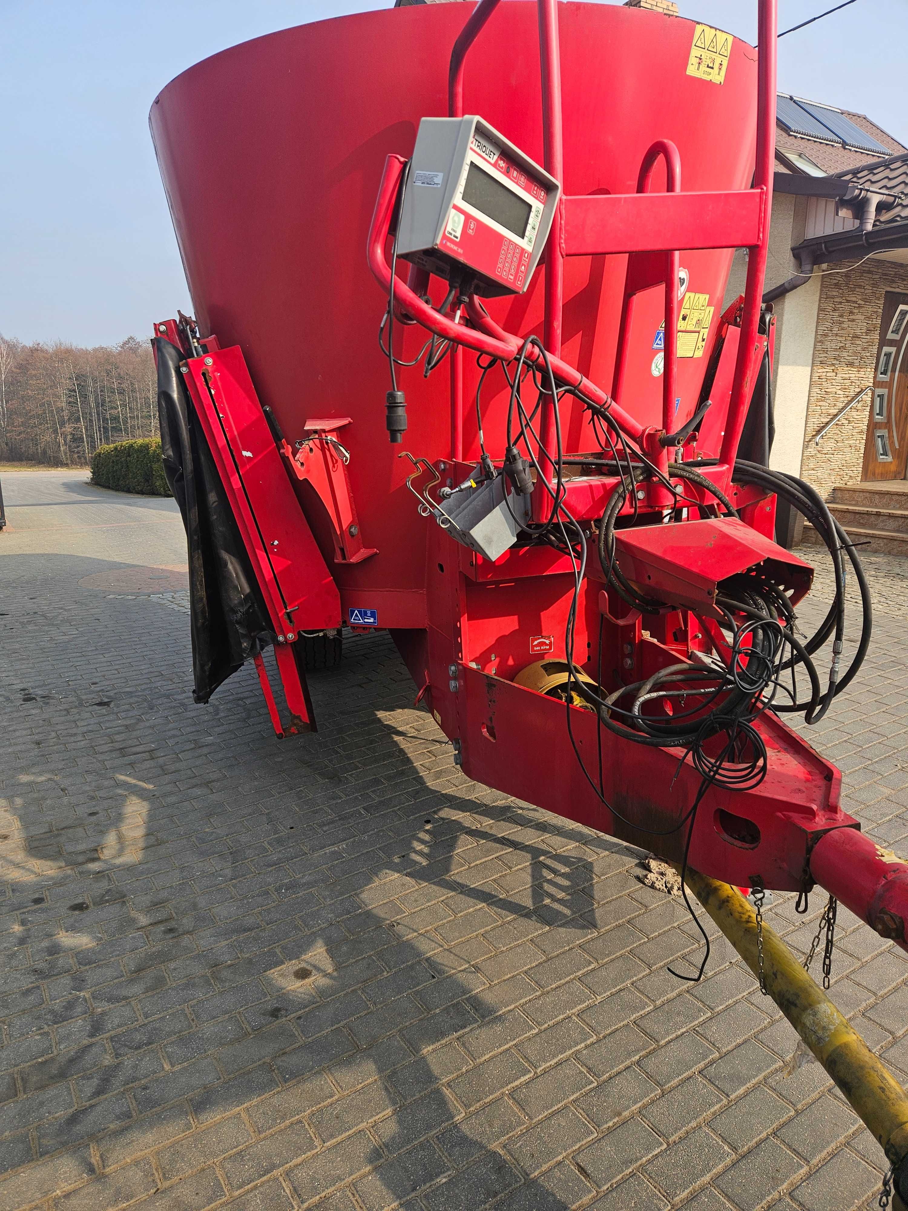 Import Niemcy paszowoz trioliet 12m3 2 rotor.transport kredyt .brutto