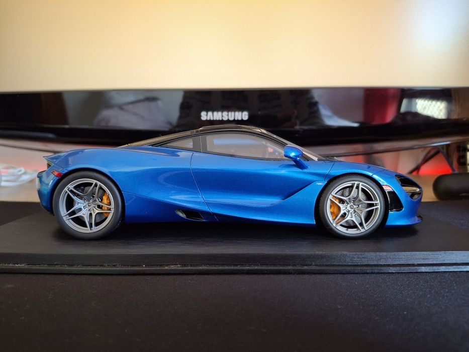Top Speed 1:18 McLaren 720S