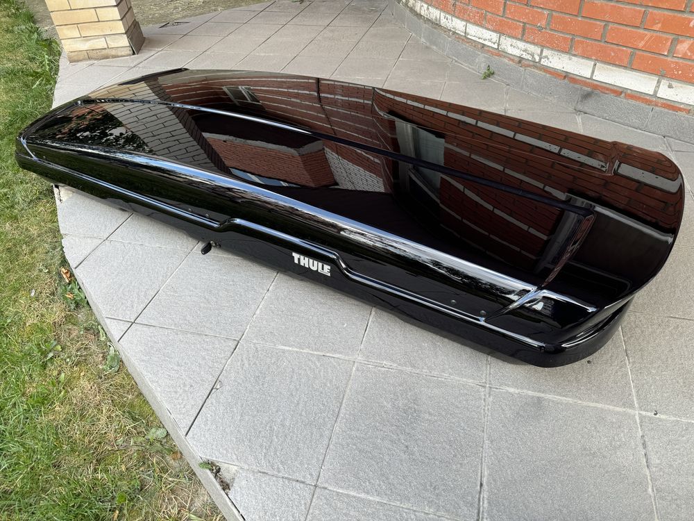 Б/у гарненький Thule Flow бокс багажник
