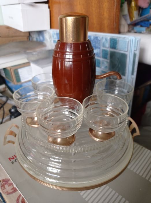 закаточні ключі, посуд, м'ясорубки