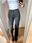 Czarne damskie spodnie jeansowe proste straight jeans XXS 32 Pull&Bear