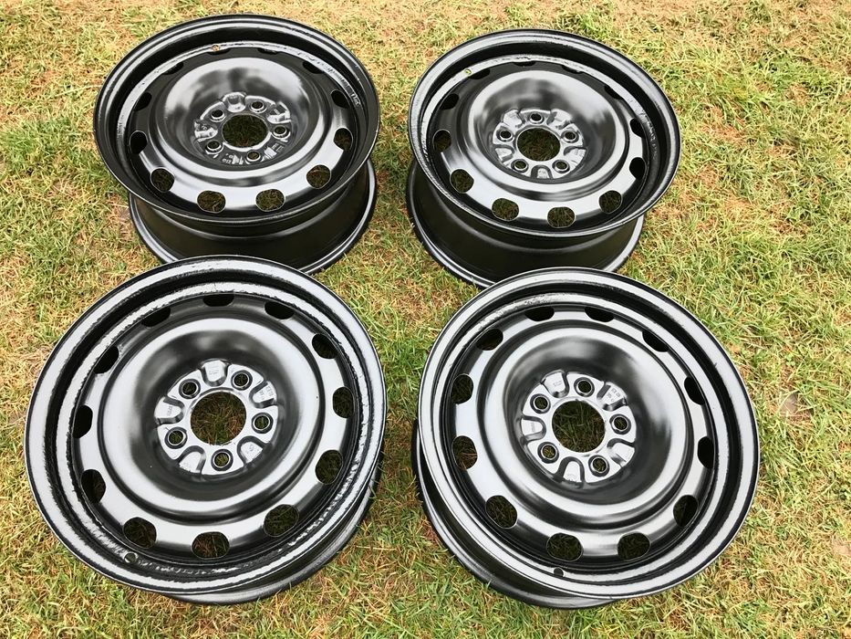 Felgi Chrysler Voyager 6,5x16 5x114,3 ET40 Komplet