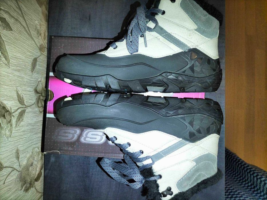 Жіночі черевики утеплені Merrell Aurora