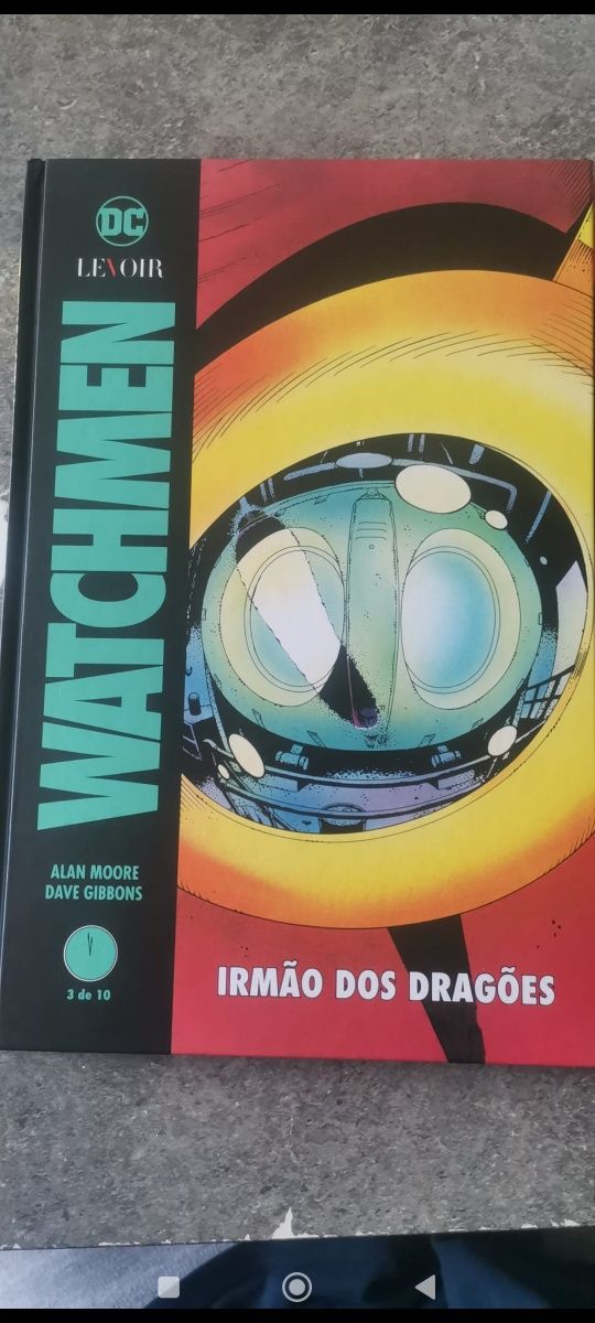 Pacote 4 livros Watchmen Cap. 1-4

27 euros

4 livros Watchmen Cap. 1-
